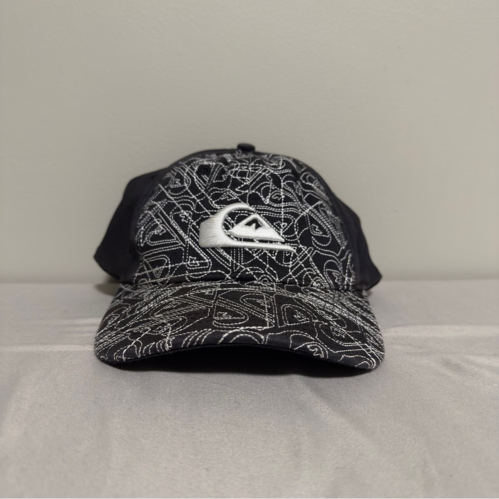 Vintage Y2K Quiksilver Flexfit Hat